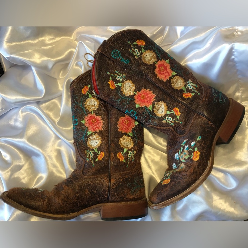 Macie Bean Distressed Brown‎ Embroidered Floral Western Boots.Size 5 Leather